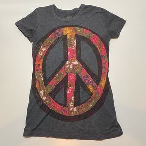 Urban Outfitter burnout peace sign tee size medium